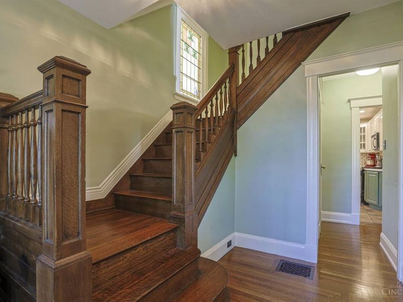 1704 E McMillan Street, Cincinnati, OH 45206 Photo 4