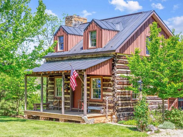 2752 BROWNSBURG TPKE, BROWNSBURG, VA 24415