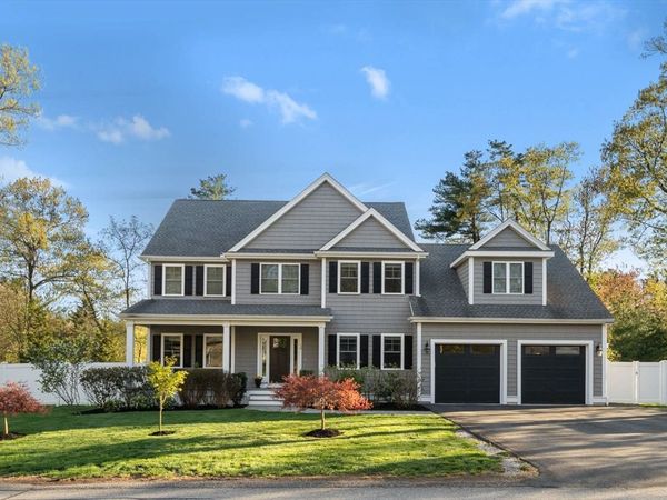 10 Hillcrest Rd, Burlington, MA 01803