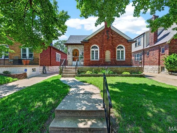 3990 Bowen Street, St Louis, MO 63116