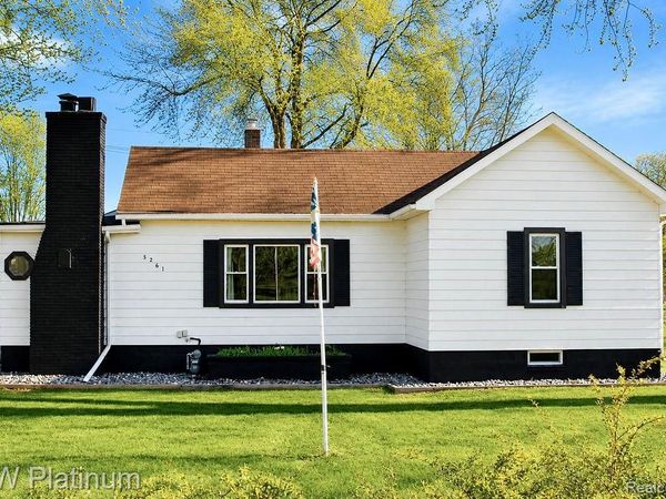 3261 Keewahdin Road, Fort Gratiot Twp, MI 48059