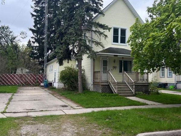 1124 Pine Street, Port Huron, MI 48060