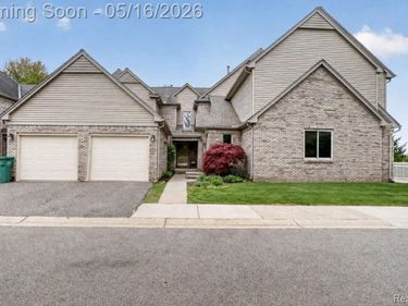 714 S Milford Road, Milford Vlg, MI 48381