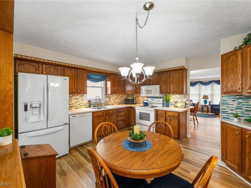 16406 Logan Court, Strongsville, OH 44136 Photo 12