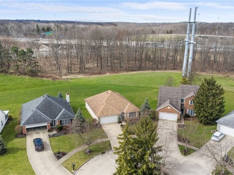 16406 Logan Court, Strongsville, OH 44136 Photo 5