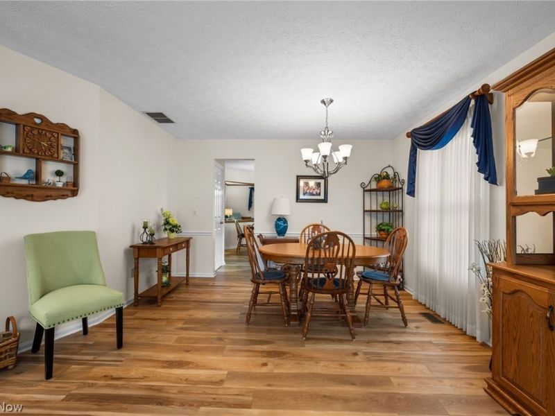 16406 Logan Court, Strongsville, OH 44136 Photo 9
