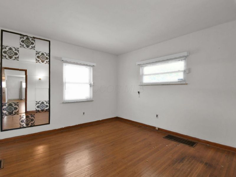 2365 Koebel Road , Columbus, OH 43207 Photo 16