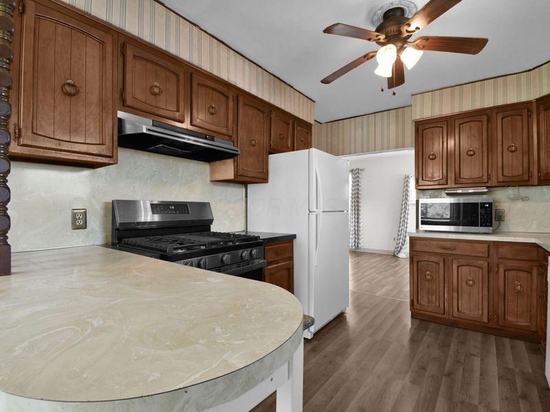 2365 Koebel Road , Columbus, OH 43207 Photo 8