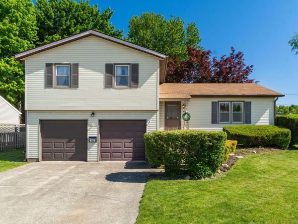 866 W Locust Street , Newark, OH 43055