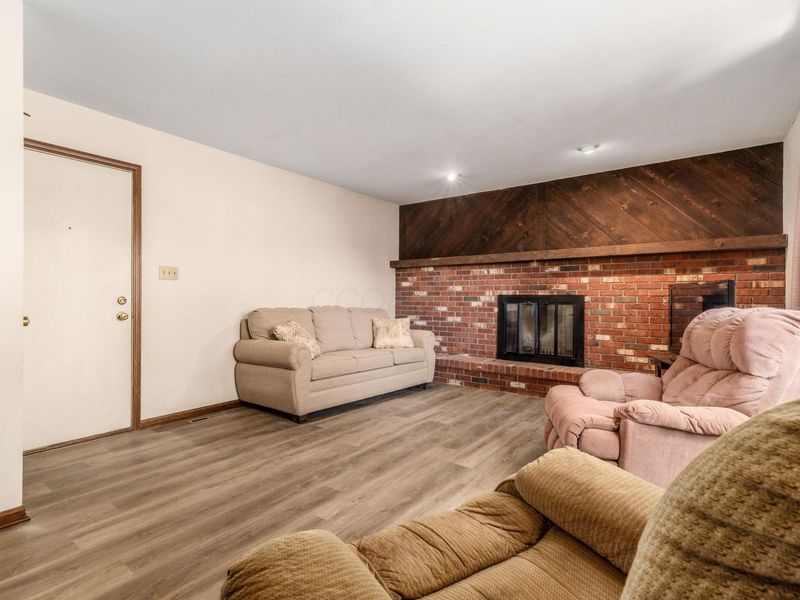 866 W Locust Street , Newark, OH 43055 Photo 6