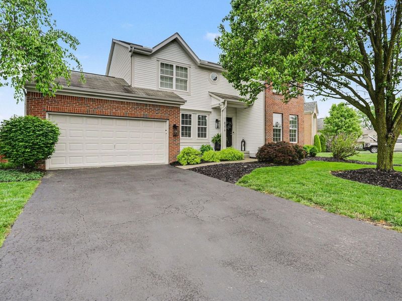 8376 Almond Park Drive, Blacklick, OH 43004 Photo 2