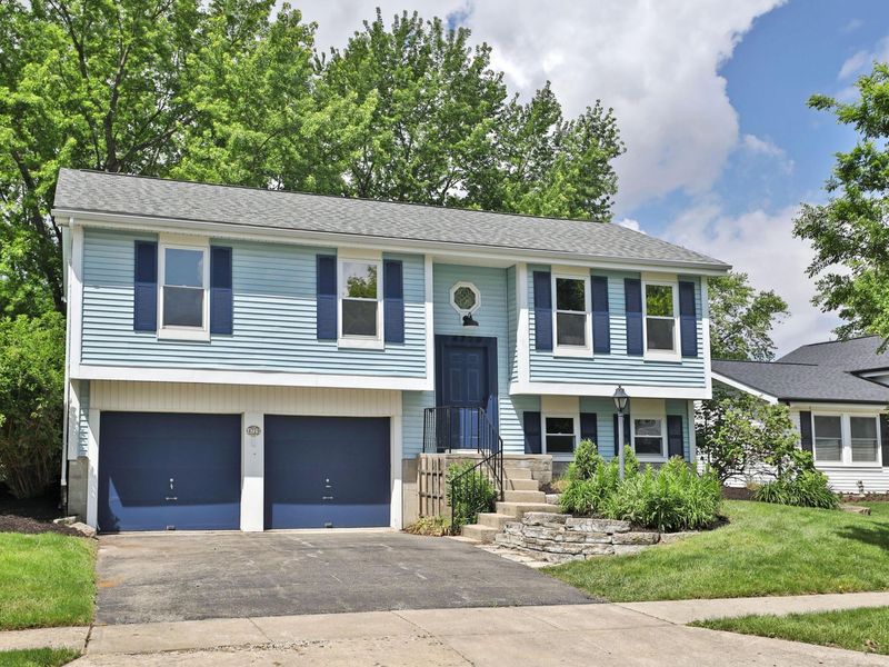4729 Leybourne Drive , Hilliard, OH 43026 Photo 2
