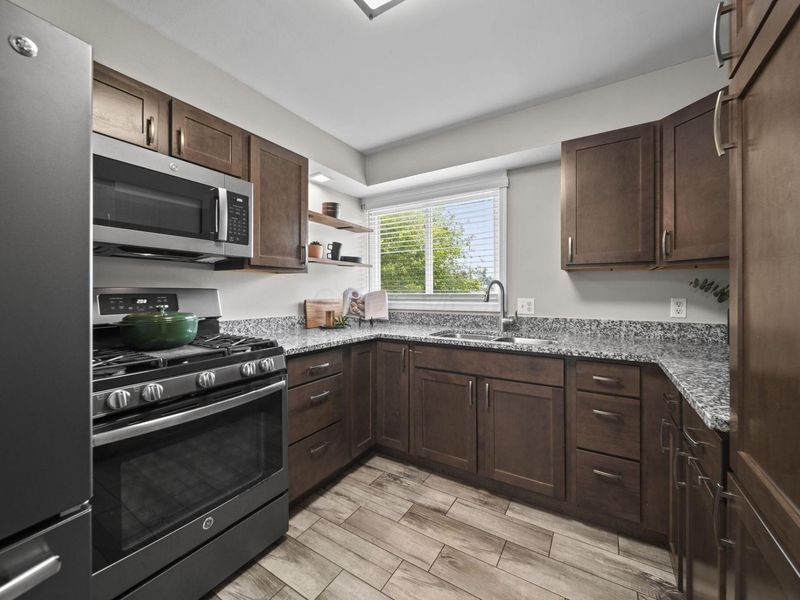 2465 Hyde Road, Grove City, OH 43123 Photo 14