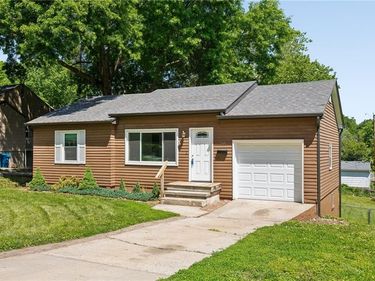 748 Hillside Avenue, Liberty, MO 64068