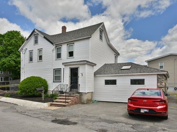 4 Wiley Pl, Wakefield, MA 01880
