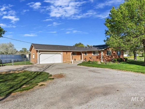 4004 N 2600 E., Twin Falls, ID 83301