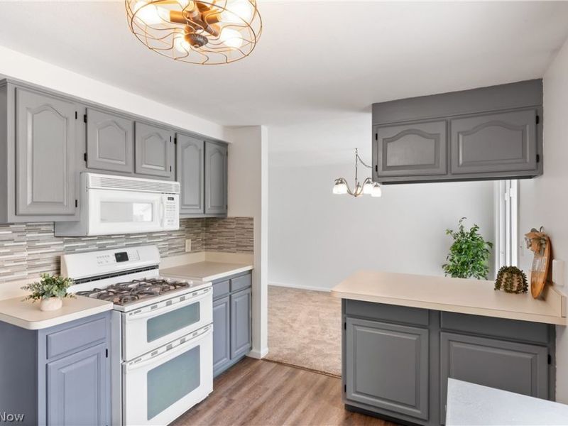 13665 Starlite Drive, Brook Park, OH 44142 Photo 11