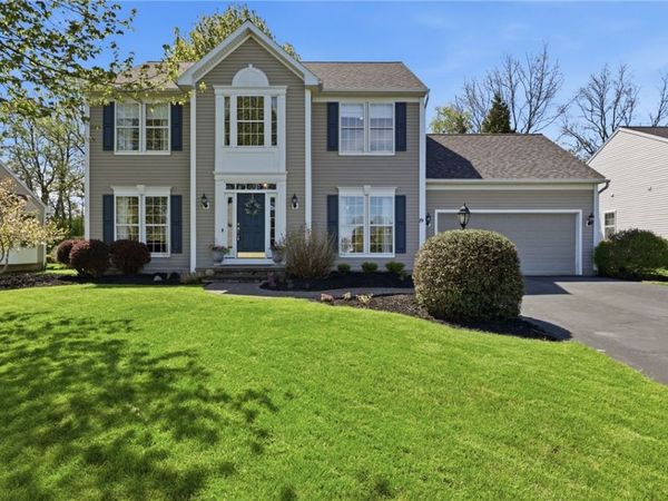 19 Enwright Drive , Fairport, NY 14450