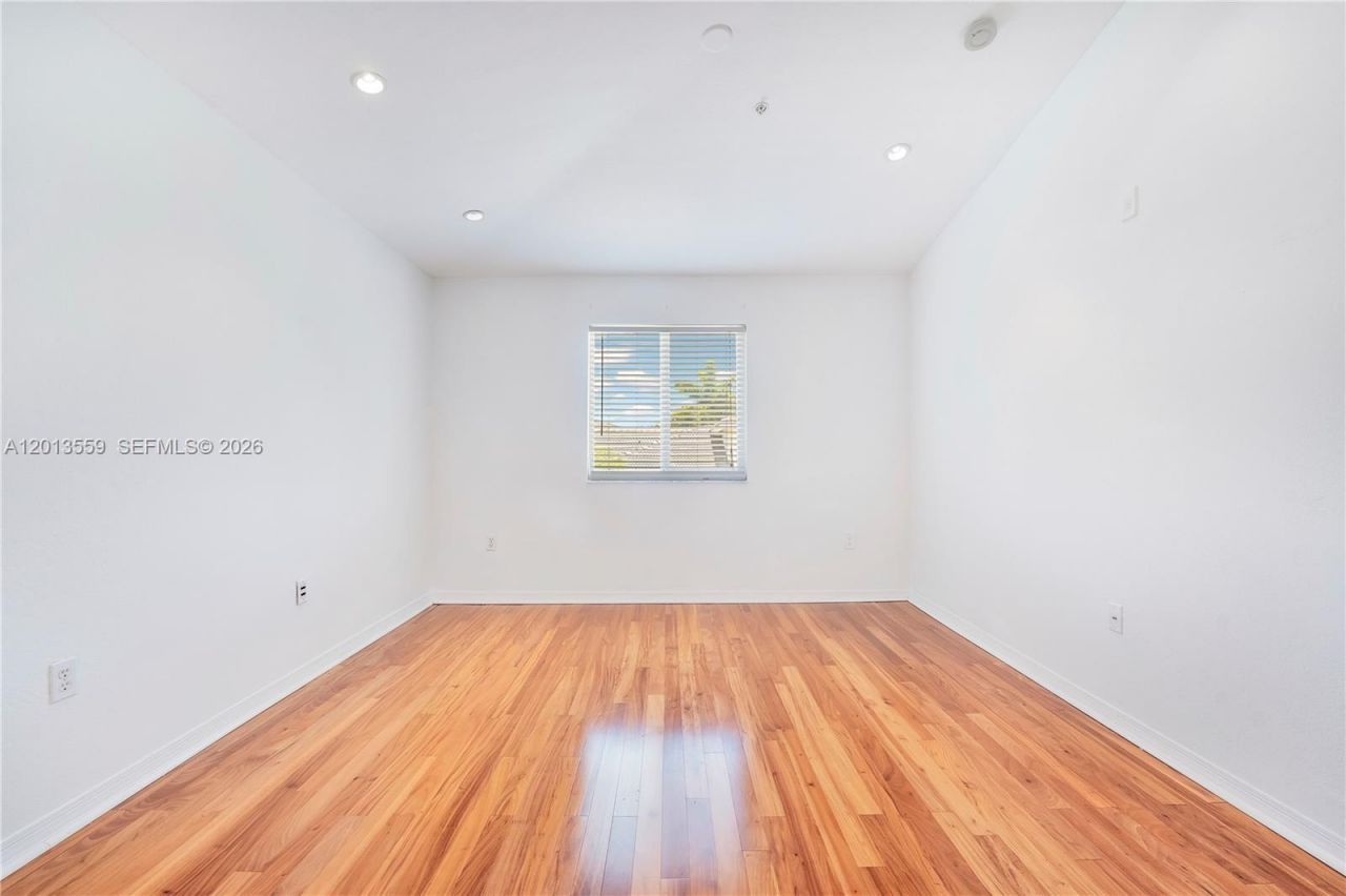 8912 W Flagler St, Unit 212, Miami, FL 33174 Photo