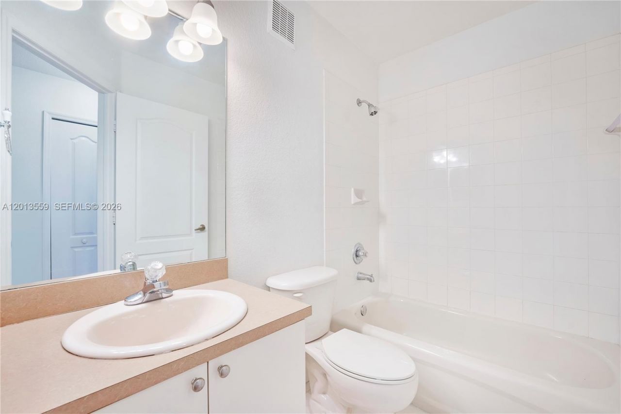 8912 W Flagler St, Unit 212, Miami, FL 33174 Photo