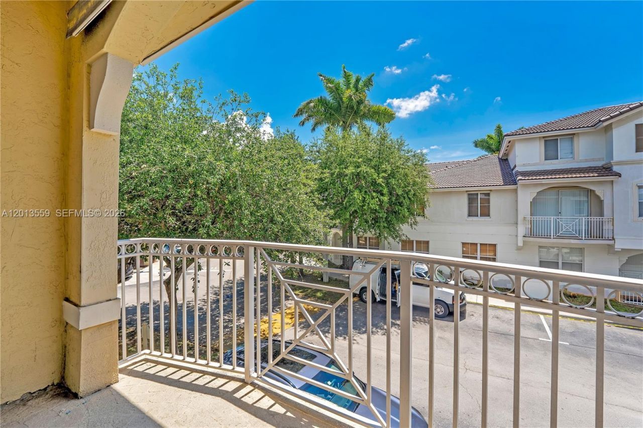 8912 W Flagler St, Unit 212, Miami, FL 33174 Photo