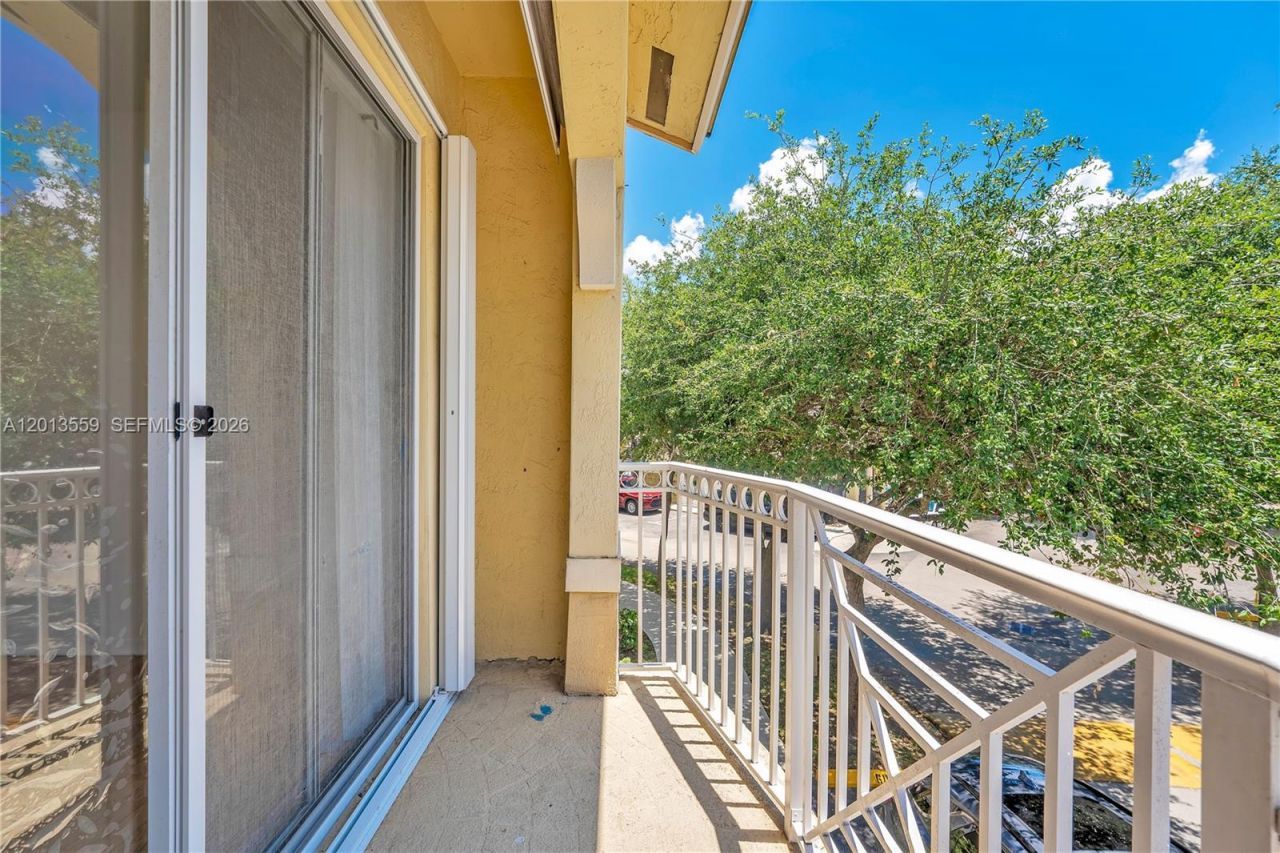 8912 W Flagler St, Unit 212, Miami, FL 33174 Photo