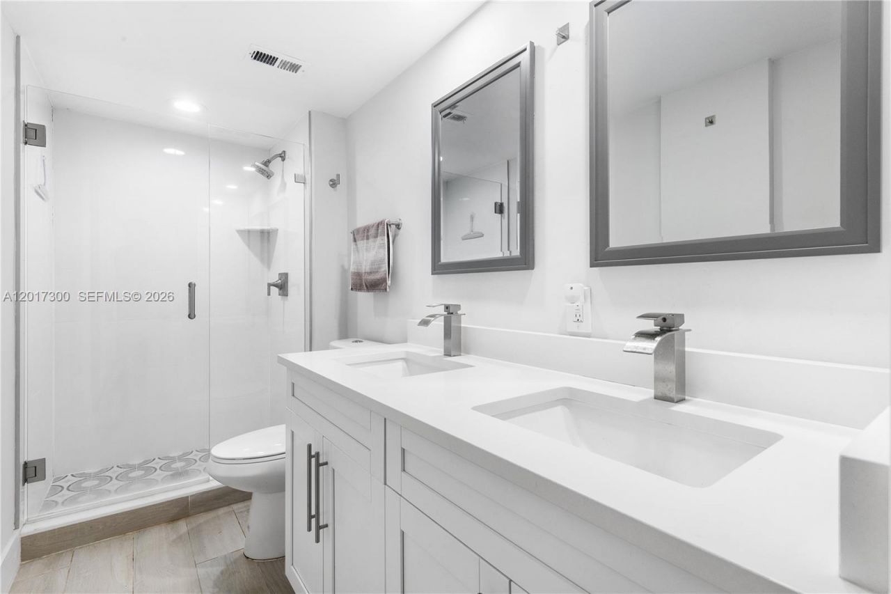 5 Bluebill , Unit 209, Naples, FL 34108 Photo