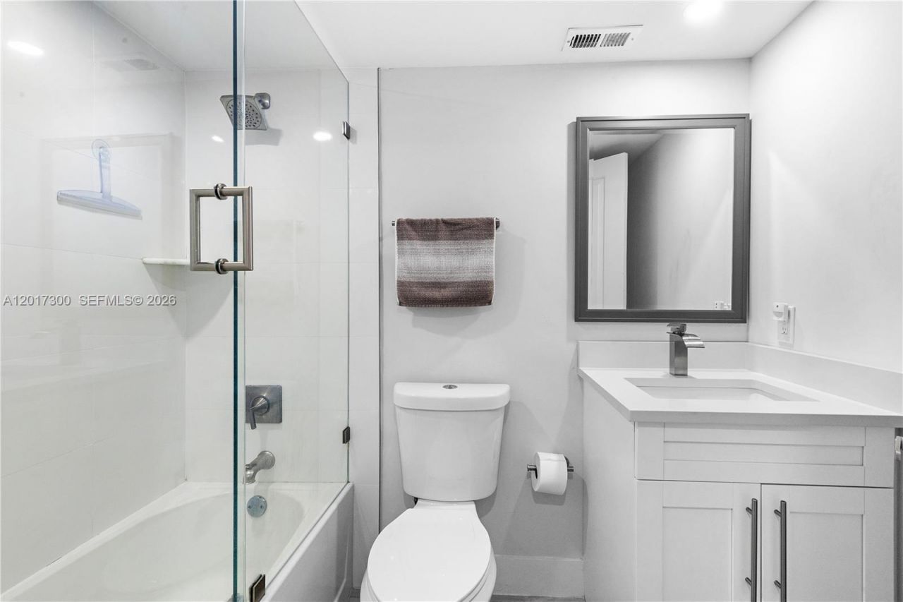 5 Bluebill , Unit 209, Naples, FL 34108 Photo