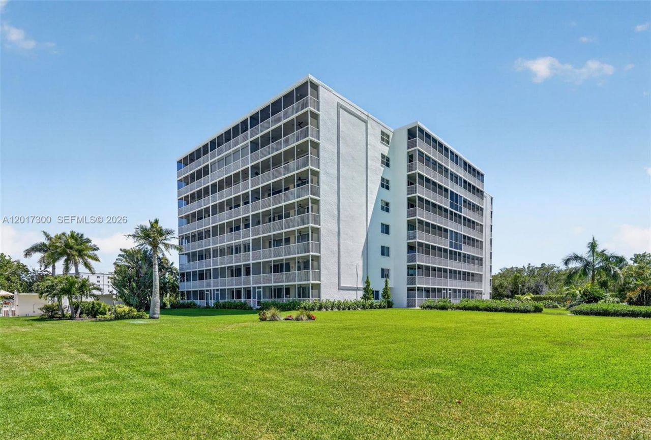 5 Bluebill , Unit 209, Naples, FL 34108 Photo