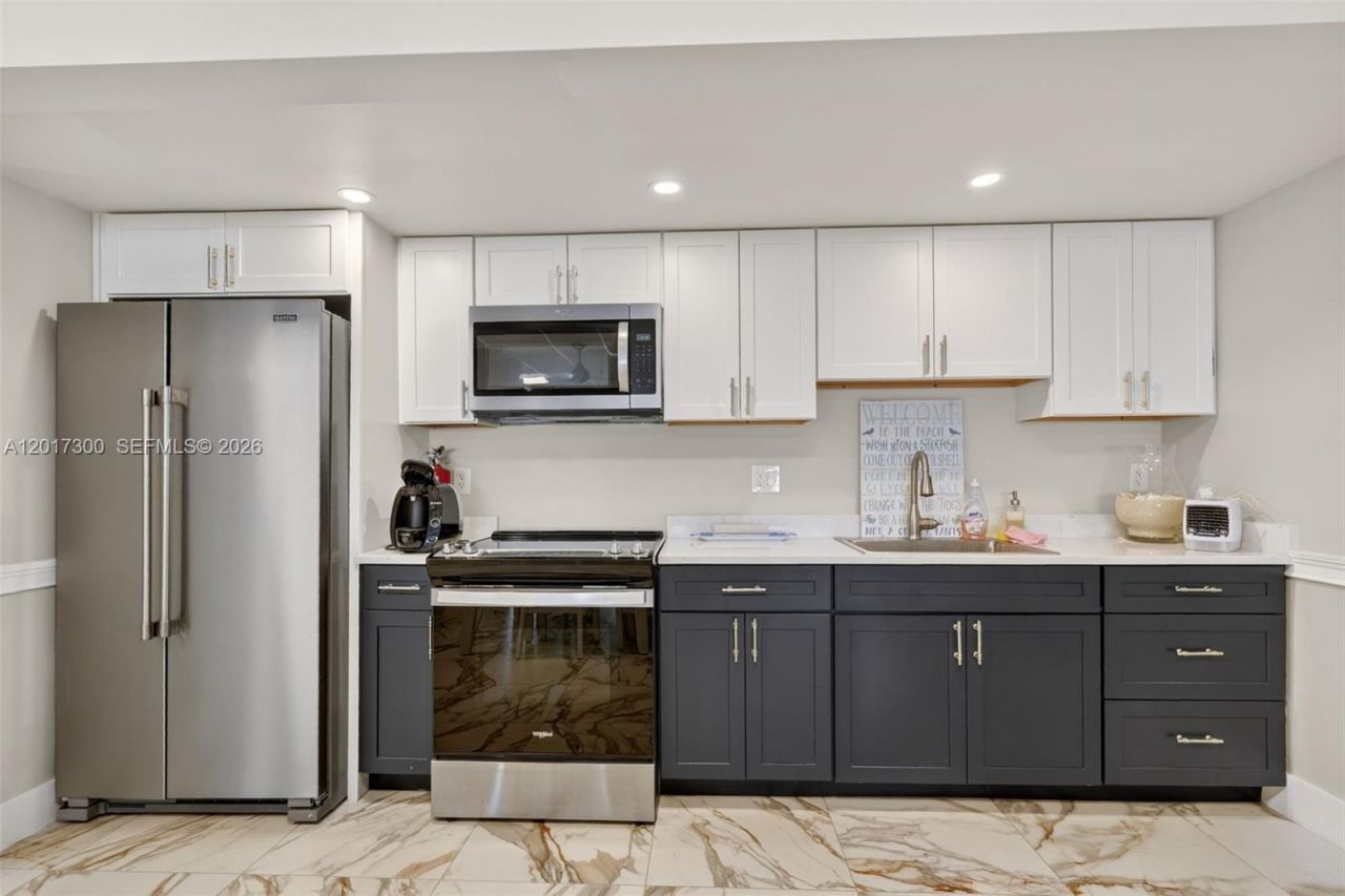 5 Bluebill , Unit 209, Naples, FL 34108 Photo