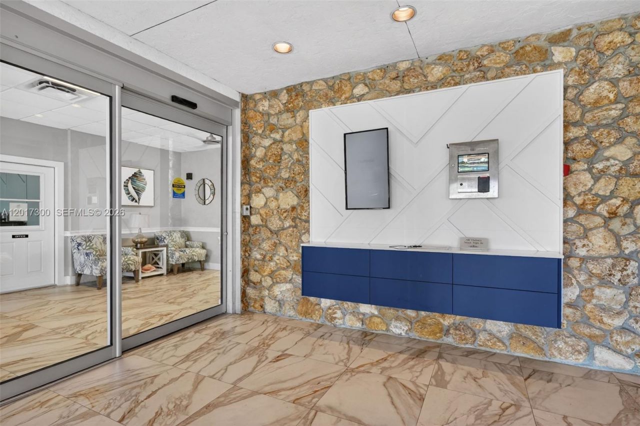5 Bluebill , Unit 209, Naples, FL 34108 Photo