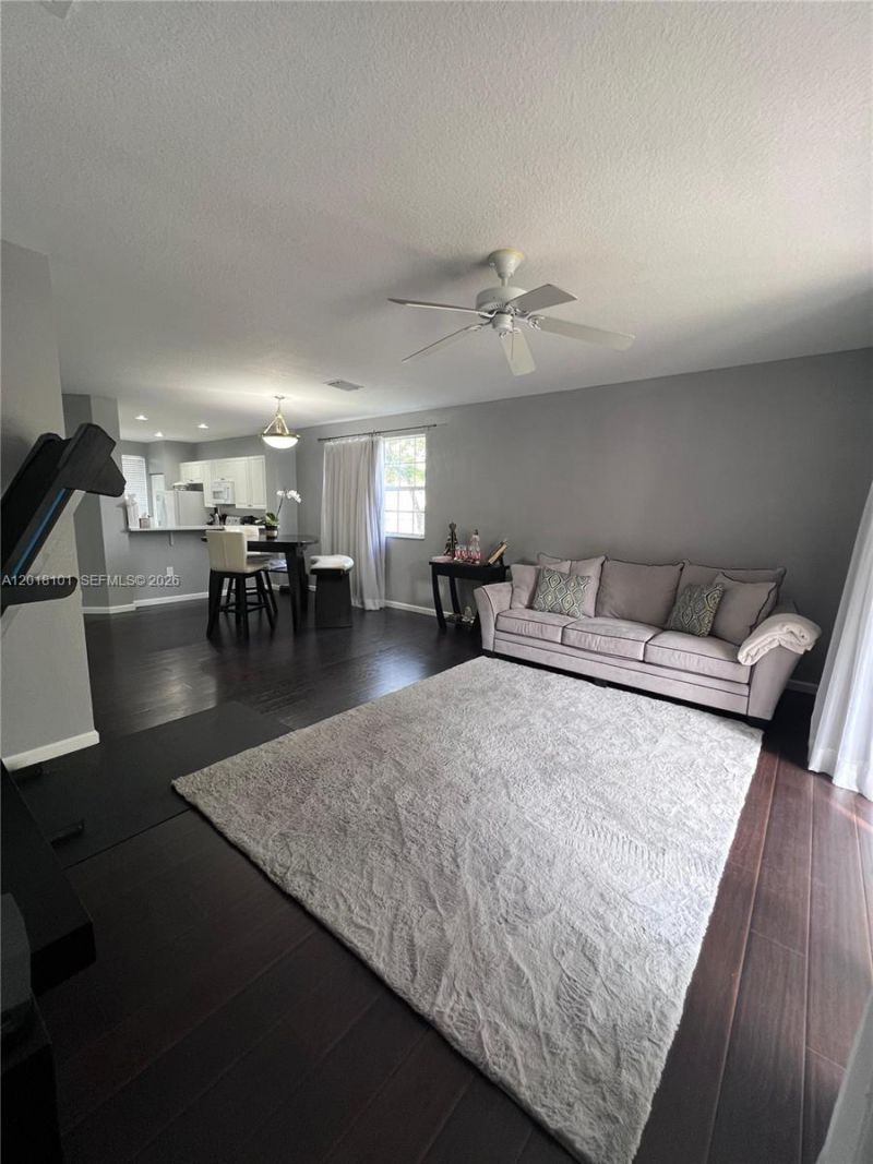 681 NW 42nd Ave, Unit -, Plantation, FL 33317 Photo