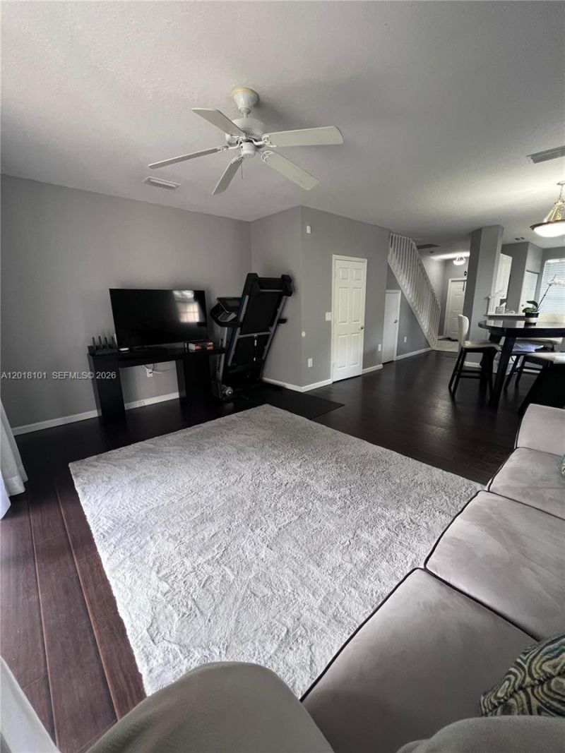 681 NW 42nd Ave, Unit -, Plantation, FL 33317 Photo