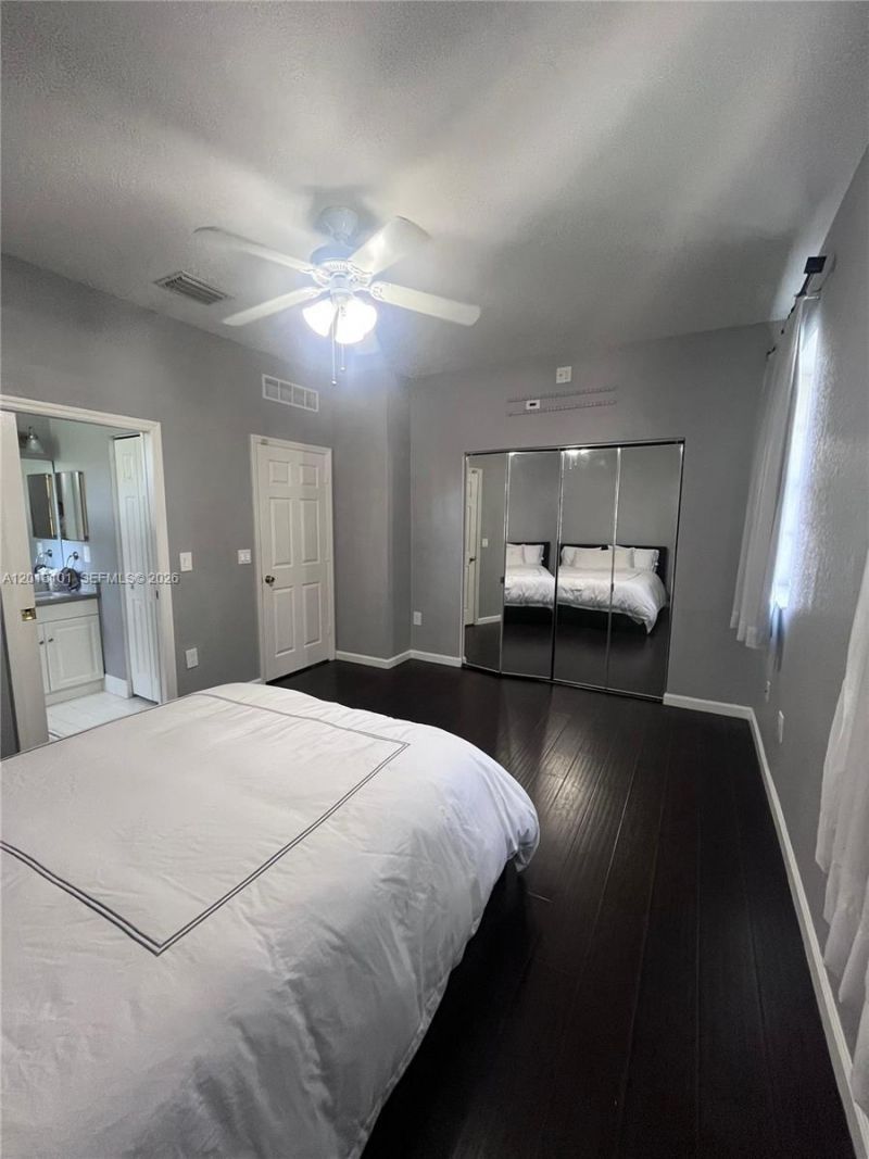 681 NW 42nd Ave, Unit -, Plantation, FL 33317 Photo