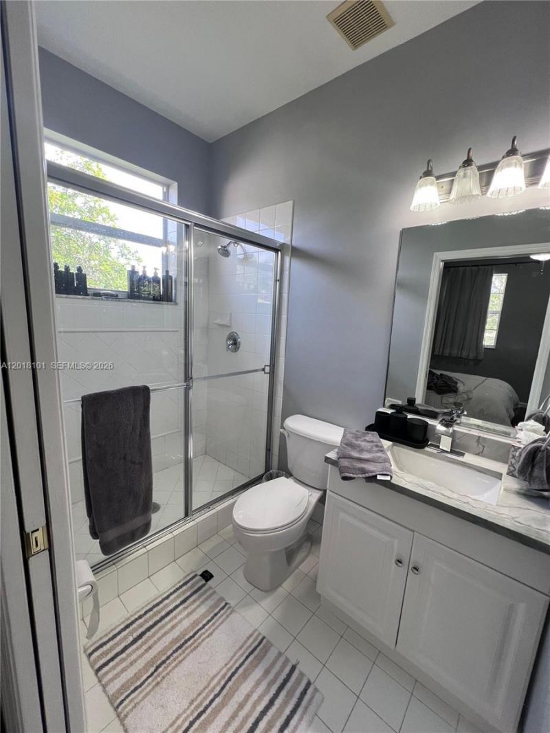 681 NW 42nd Ave, Unit -, Plantation, FL 33317 Photo
