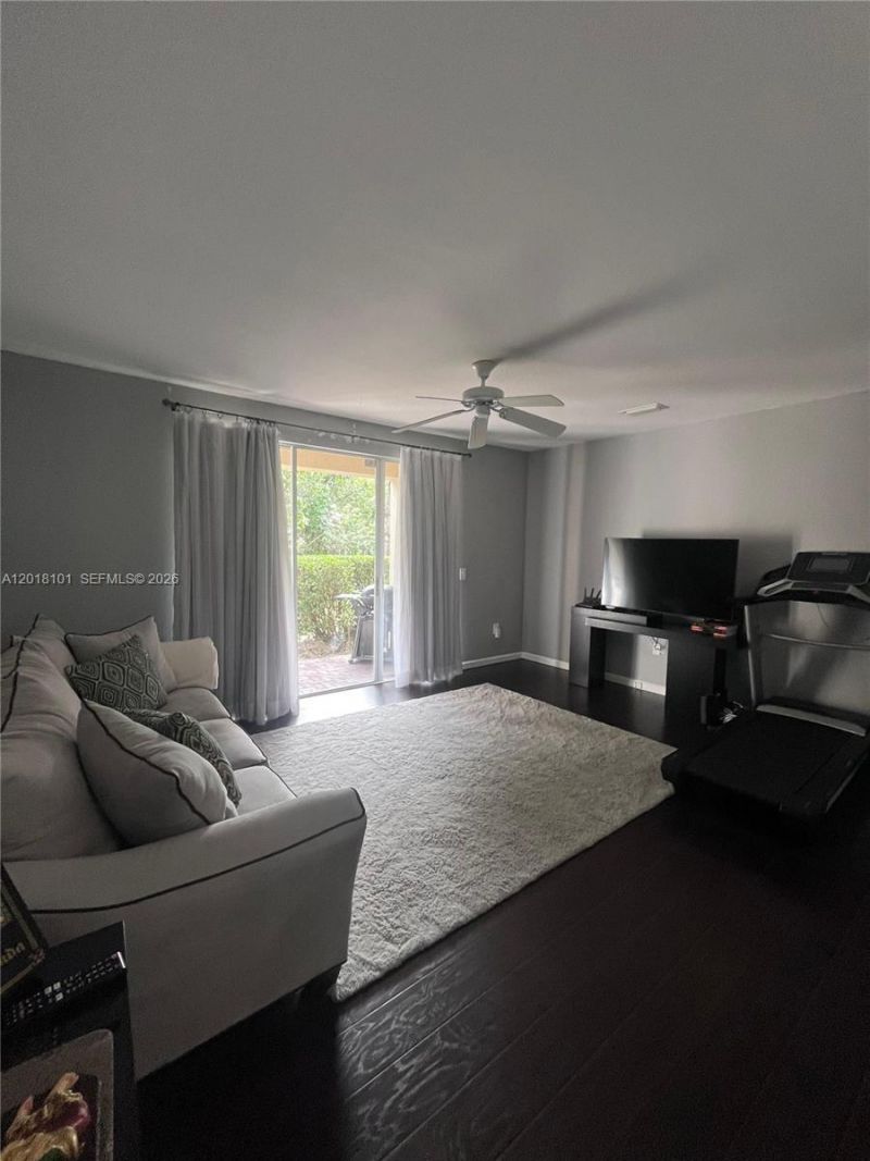 681 NW 42nd Ave, Unit -, Plantation, FL 33317 Photo