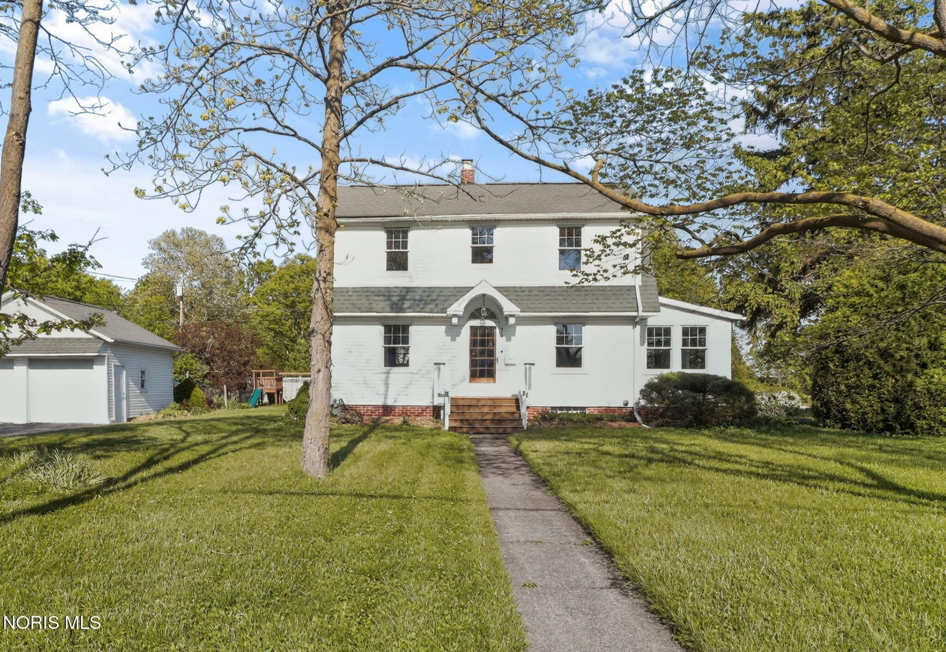 915 Washington Street , Genoa, OH 43430 Main Photo