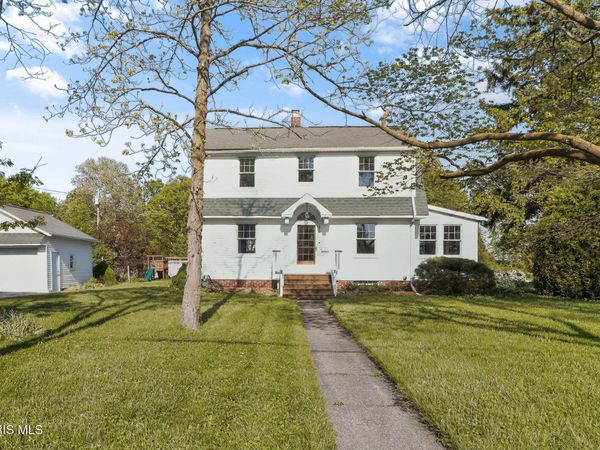 915 Washington Street , Genoa, OH 43430