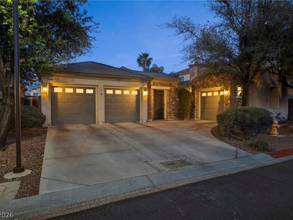 8220 Mount Logan Court, Las Vegas, NV 89131