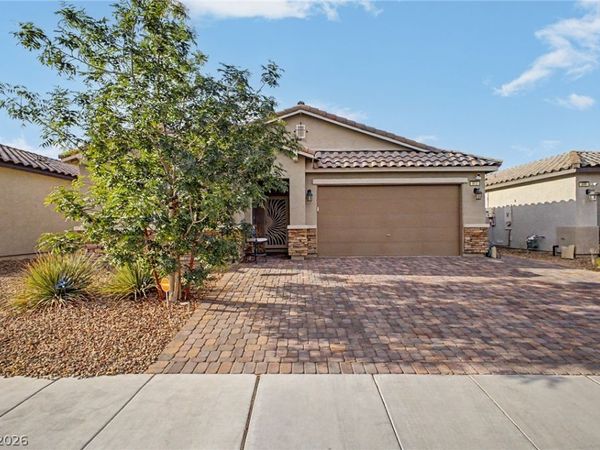 512 Shimmering Sands Avenue, North Las Vegas, NV 89031