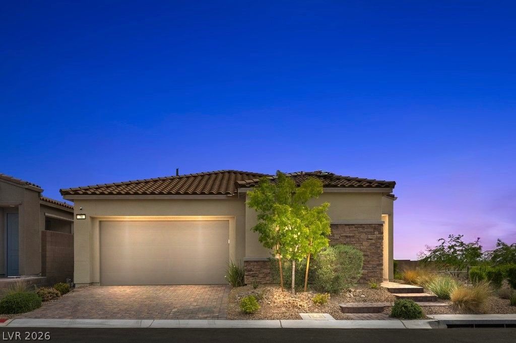 70 Nine Mile Creek Drive, Las Vegas, NV 89138 Main Photo