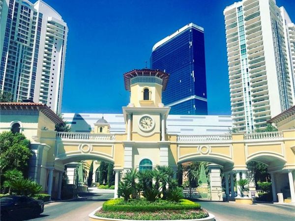 2747 Paradise Road, Unit 1403, Las Vegas, NV 89109