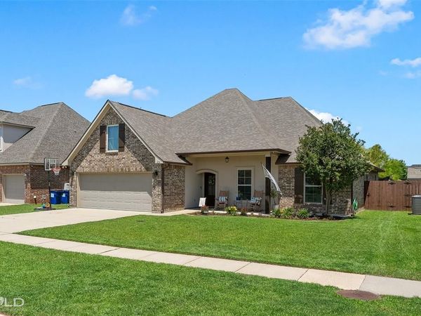 216 Apalachee Way , Bossier City, LA 71111
