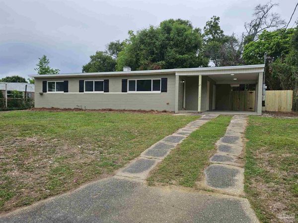 27 Feldor Dr, Pensacola, FL 32506
