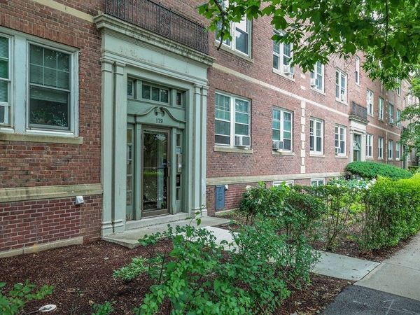 179 Kent, Unit 2, Brookline, MA 02446