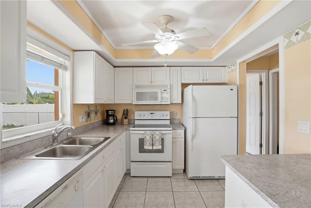 919 NE 18th Ter, Cape Coral, FL 33909 Photo