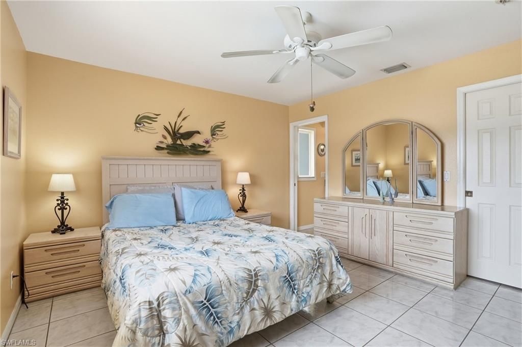 919 NE 18th Ter, Cape Coral, FL 33909 Photo