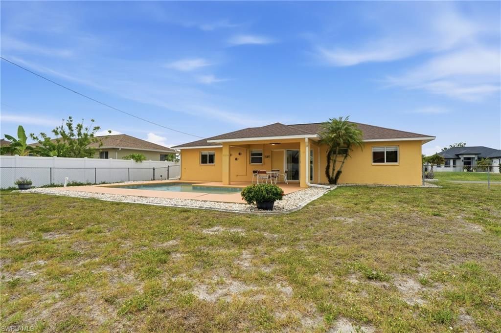 919 NE 18th Ter, Cape Coral, FL 33909 Photo