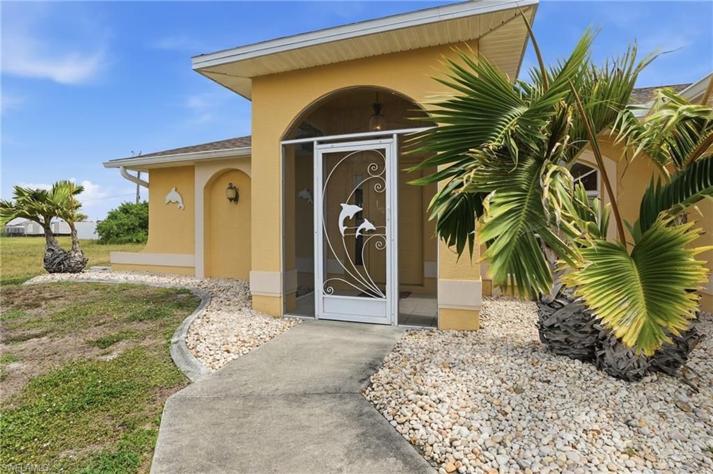 919 NE 18th Ter, Cape Coral, FL 33909 Photo