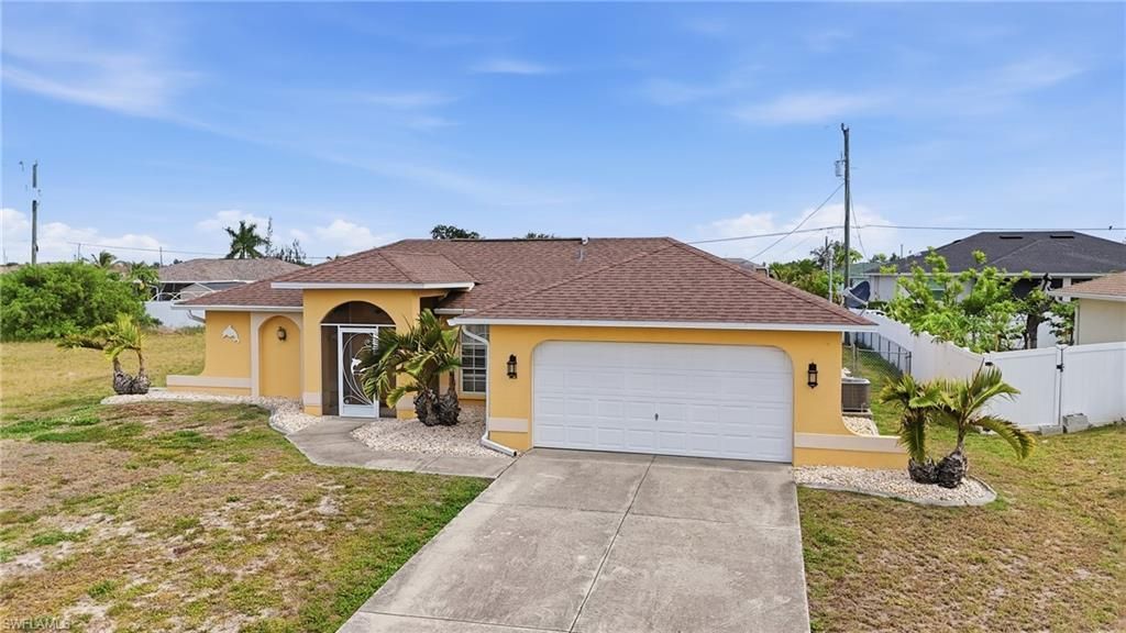 919 NE 18th Ter, Cape Coral, FL 33909 Photo